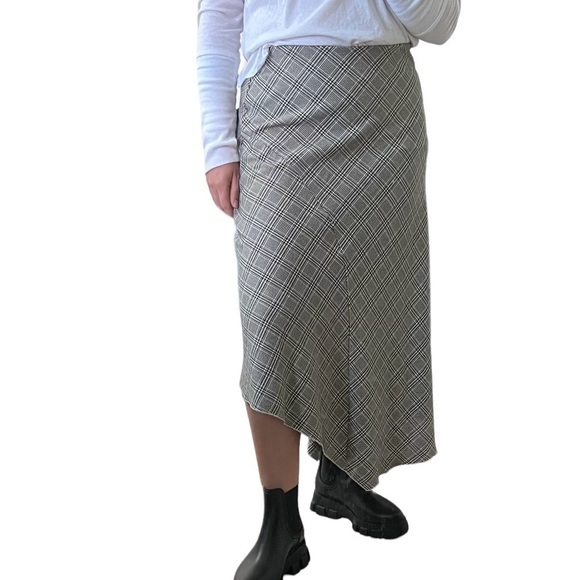 FIFTEENTWENTY Houndstooth Asymmetrical Maxi Skirt - Picture 4 of 11